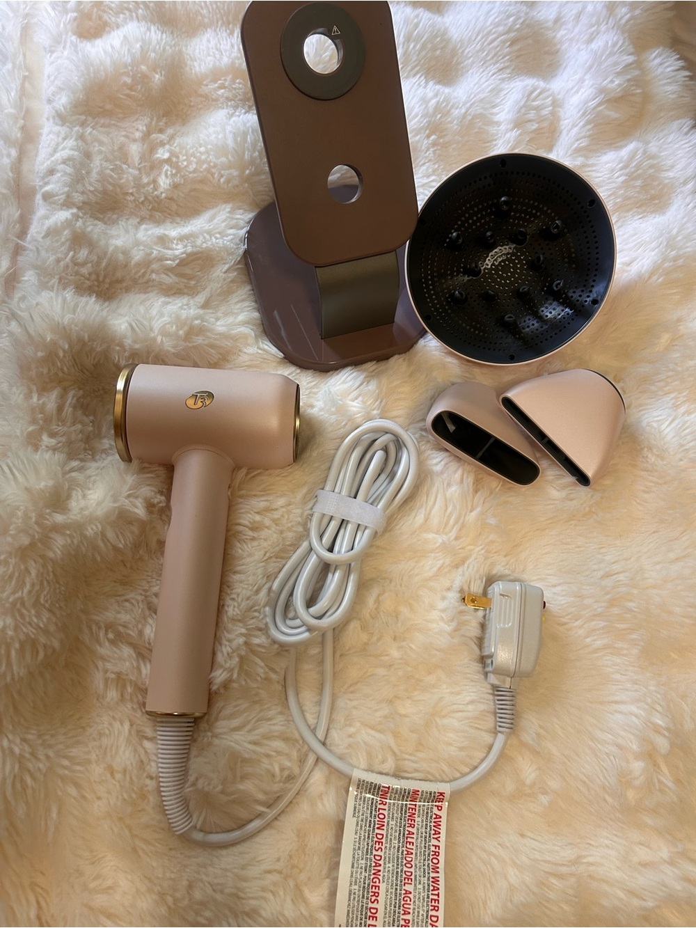 T3 AIRE IQ INTELLIGENT HAIR DRYER